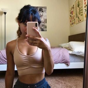 nude sports bra 🤎